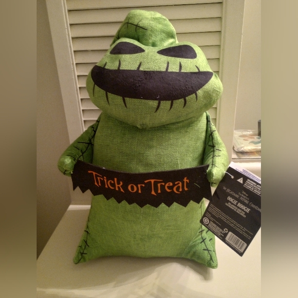 The Nightmare Before Christmas Oogie Boogie Trick or Treat Halloween Display NWT - Picture 2 of 8
